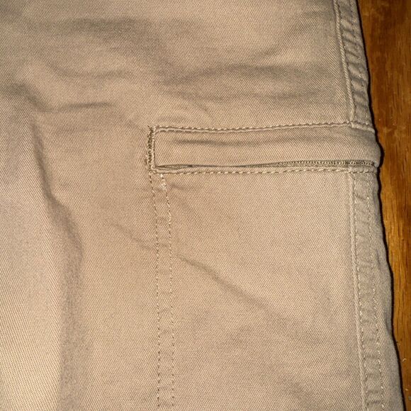 Lee Mens Extreme Motion Cargo Shorts Fawn Tan Brown Size 40 Extreme Comfort - Picture 3 of 5